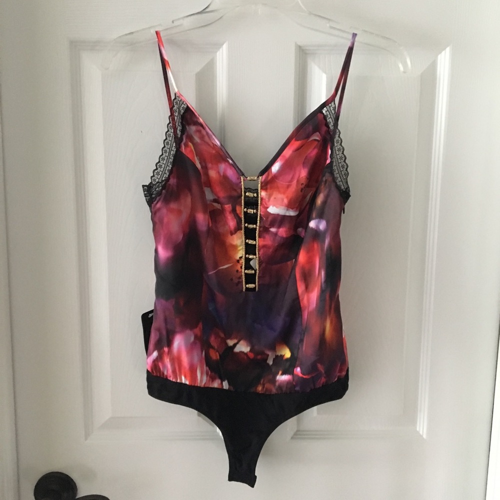 Bebe floral bodysuit brand new